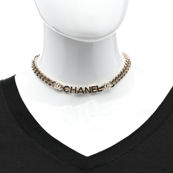 ✨NEW Chanel 22S Gold Chain Link Black White Pink Plate CC Choker✨